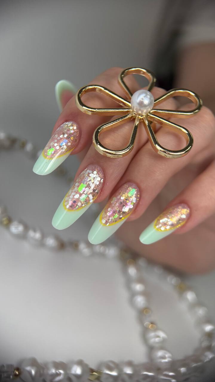 photo 5290026006792047725 y