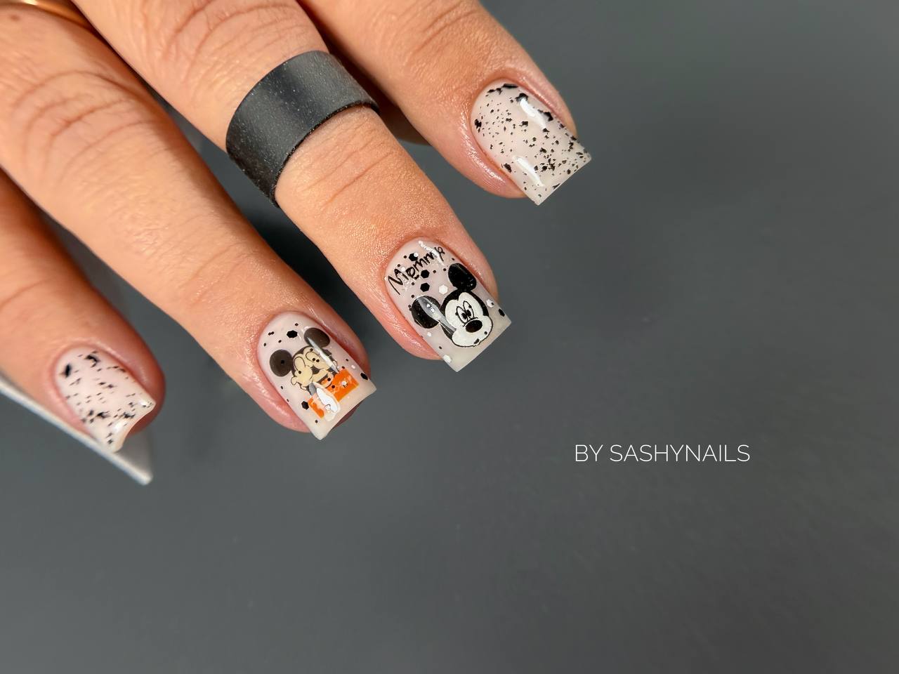 photo 5290026006792047756 y